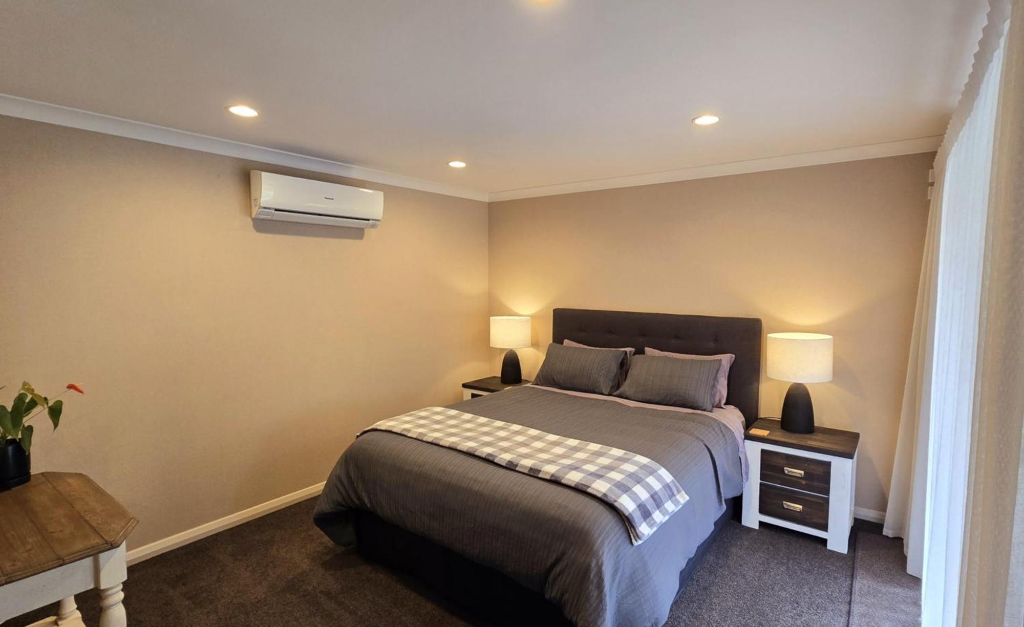 Huntington Honey Apartment Hamilton Exterior photo